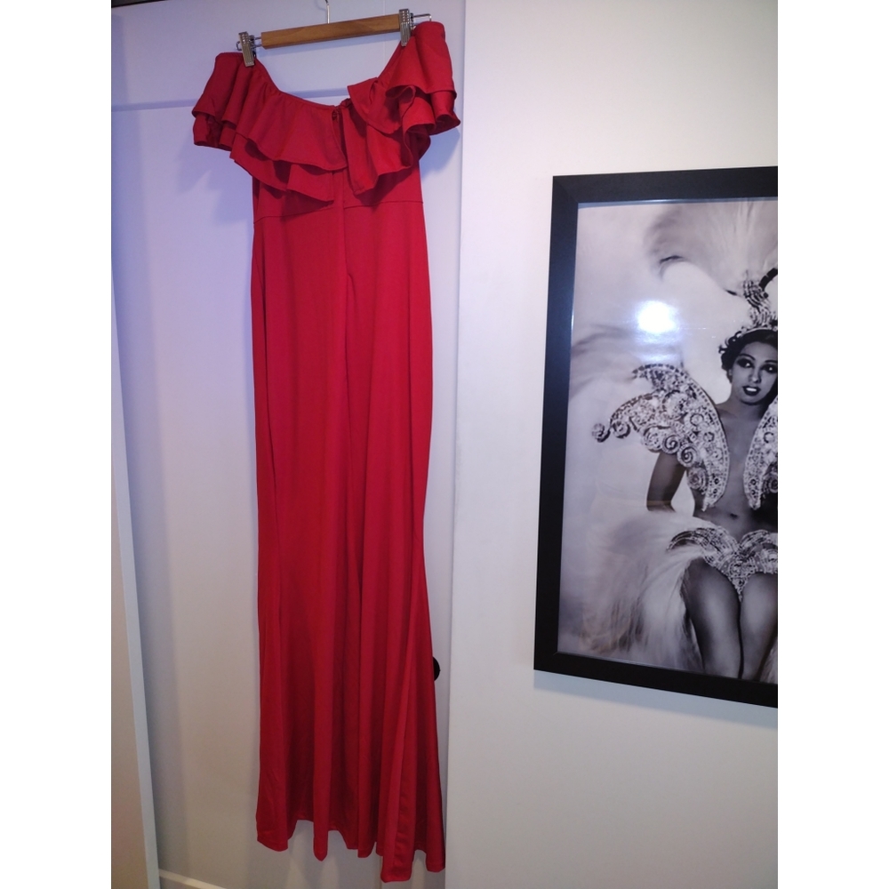 Red off the shoulders Maxi dress with front split